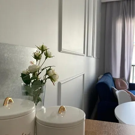 Nice Day Apartment *